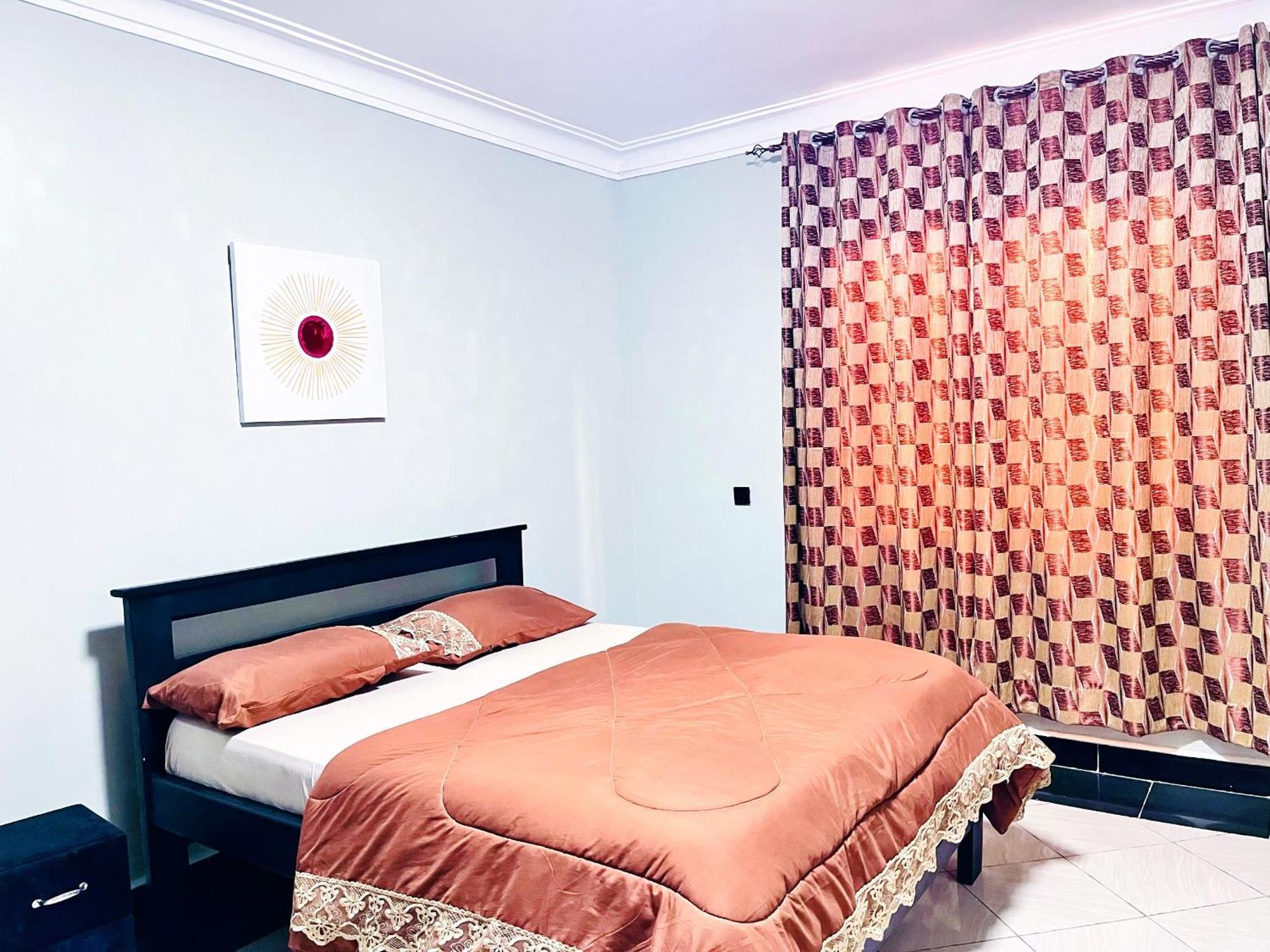 Unit - White Lilly Apartment *